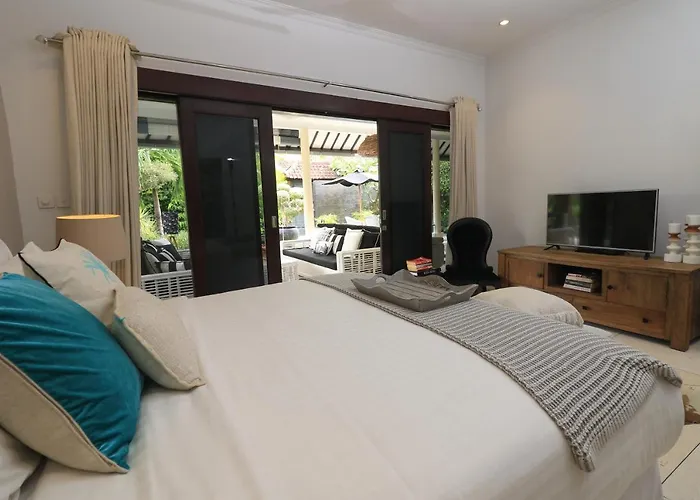Bloom 1 - 4 Bedrooms, 4 Bathrooms, Private Pool Close To The Villa