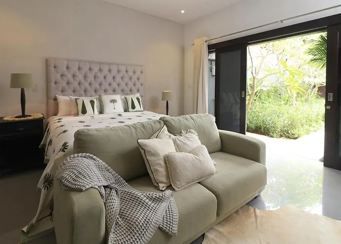 Bloom 1 - 4 Bedrooms, 4 Bathrooms, Private Pool Close To The