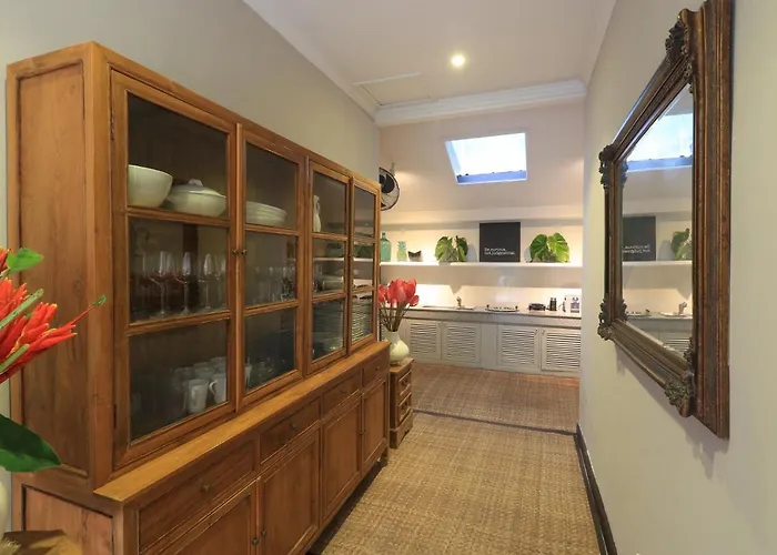 Bloom 1 - 4 Bedrooms, 4 Bathrooms, Private Pool Close To The Seminyak (Bali)