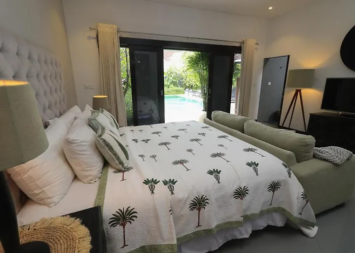 Bloom 1 - 4 Bedrooms, 4 Bathrooms, Private Pool Close To The Villa Seminyak (Bali)
