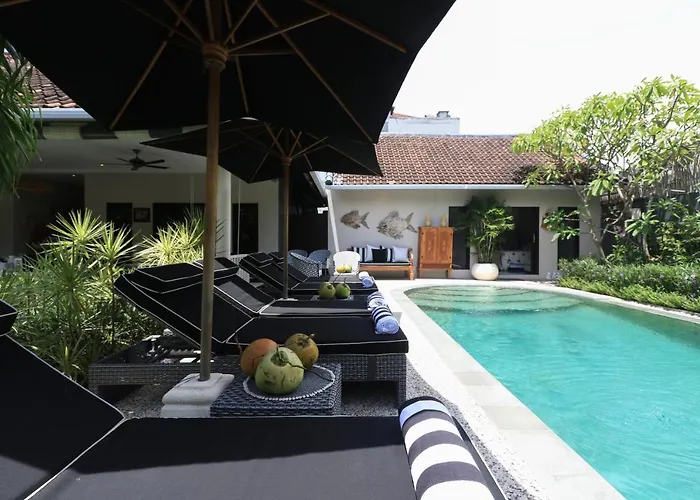 Villa Bloom 1 - 4 Bedrooms, 4 Bathrooms, Private Pool Close To The