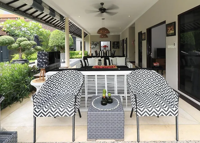 Bloom 1 - 4 Bedrooms, 4 Bathrooms, Private Pool Close To The Seminyak (Bali)